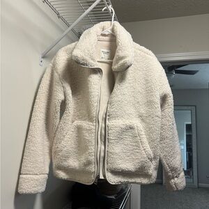 Abercrombie and Fitch Cozy Cream Sherpa Jacket